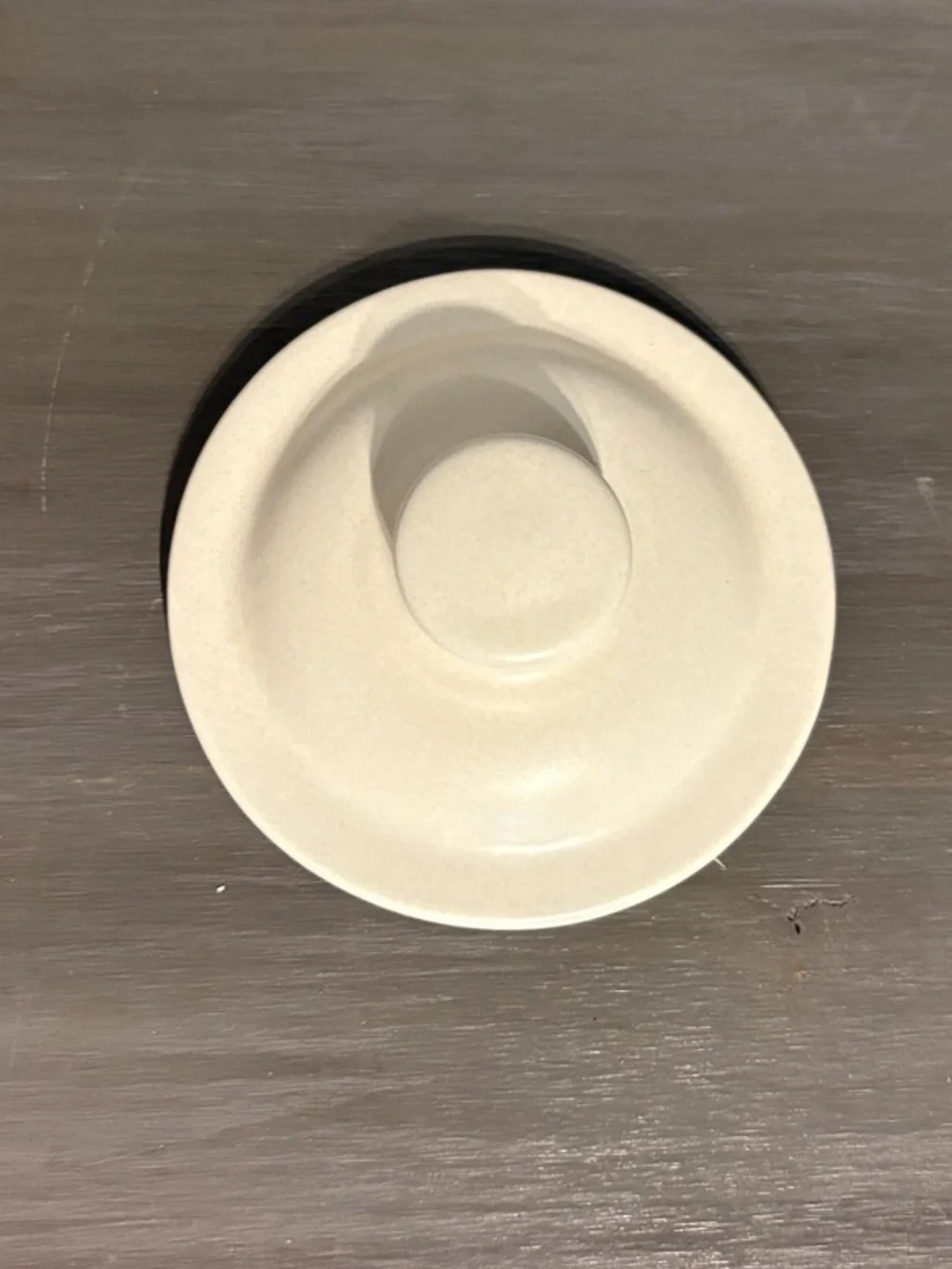 Yorktowne by Pfaltzgraff Stoneware tea Canister. 1 qt 509